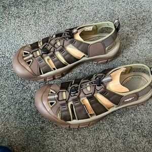 Keen Newport H2 - Olive Drab/Canteen - Men’s 11.5